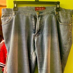 Woman’s capri jean pants